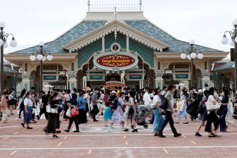 Tokyo Disneyland Tokyo Disneyland reabrió tras la cuarentena y las imágenes te sorprenderán image Tokyo Disneyland Copy of 2020 06 30T232702Z 1513434568 RC2ZJH9ZUYUX RTRMADP 3 HEALTH CORONAVIRUS JAPAN DISNEYLAND 1593689192472 1730f473819 original ratio