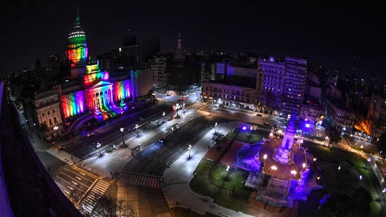 El Congreso Nacional se ilumina de los colores de la diversidad al cumplirse 10 años de la sanción de la Ley de Matrimonio Igualitario en Argentina 2