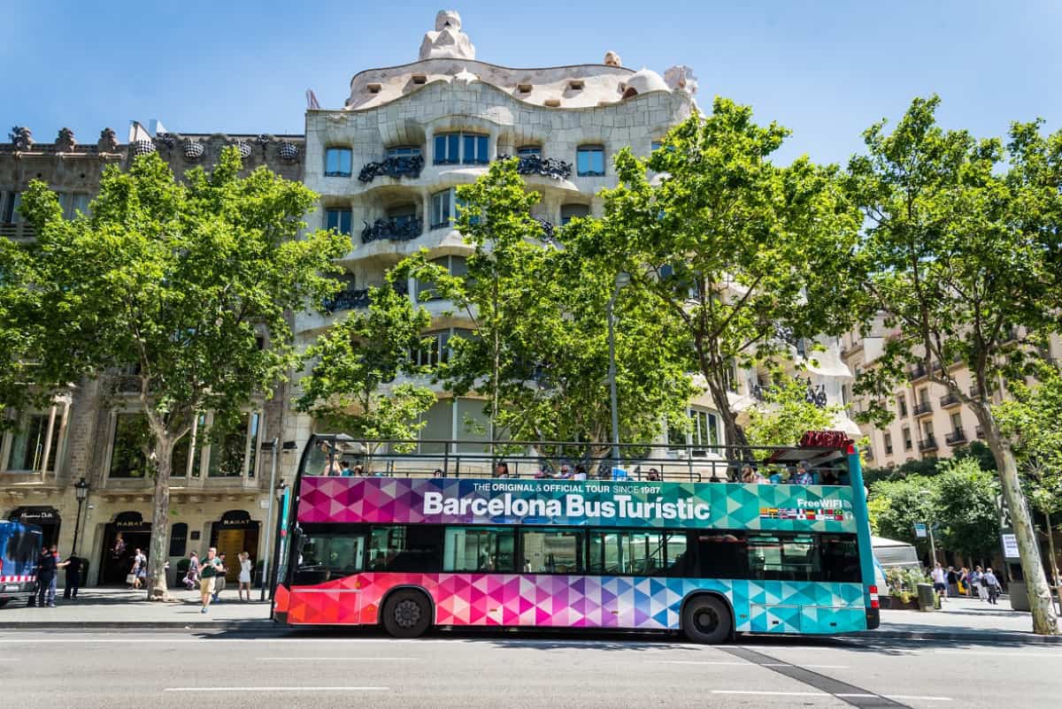 El bus turístico de Barcelona retoma sus recorridos de manera exclusiva para el turismo local y nacional 1