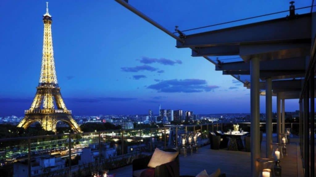 que conocer en Escocia Viajes image que conocer en Escocia Experimenta el verdadero lujo francés de la mano de estos 10 hoteles más bonitos de París 1