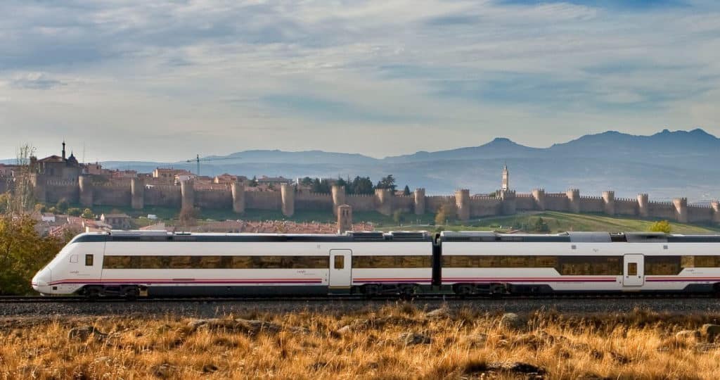 image trenes temáticos para descubrir Castilla Renfe recupera 5 trenes temáticos para descubrir Castilla este 2020 4