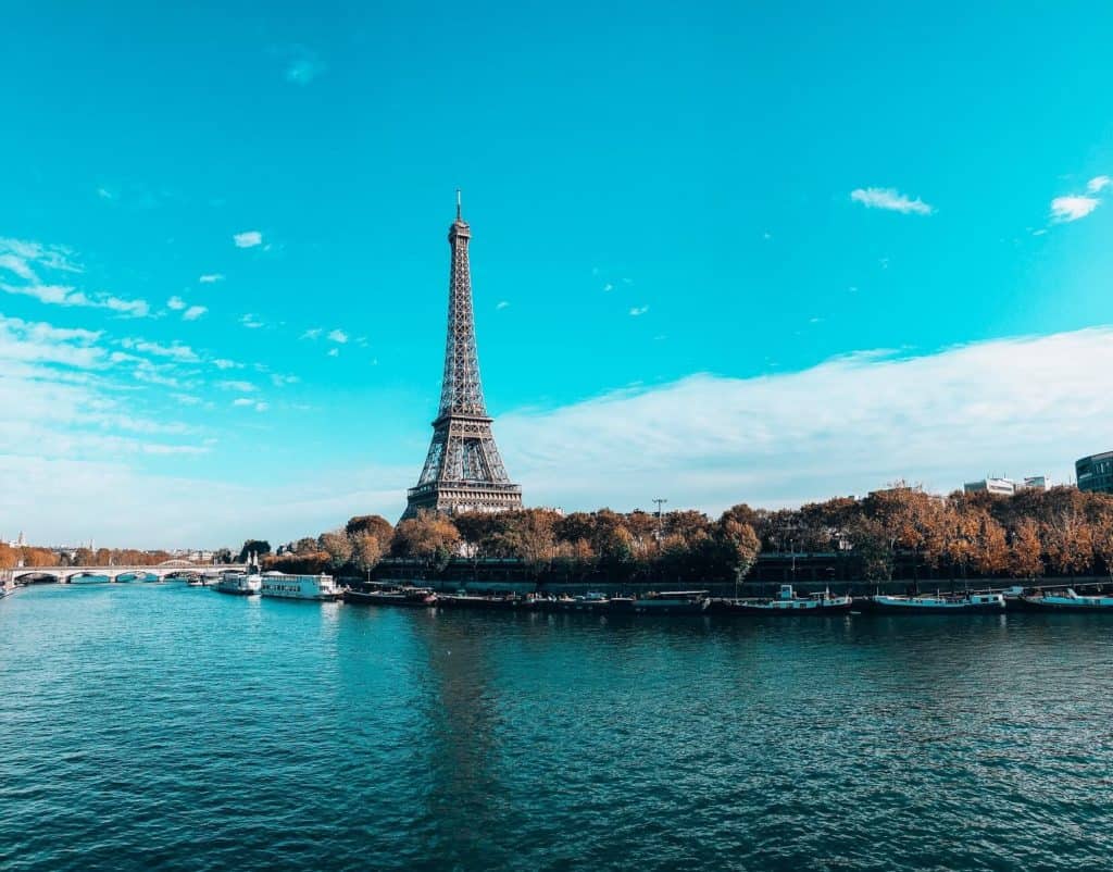 La Torre Eiffel prepara su reapertura para el 16 de diciembre 