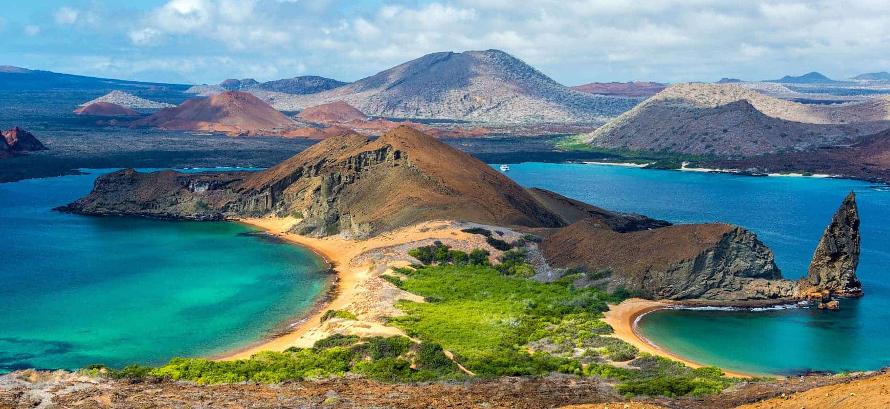 liveaboard-bartolome-island-galapagos-pinnacle-rock-xl