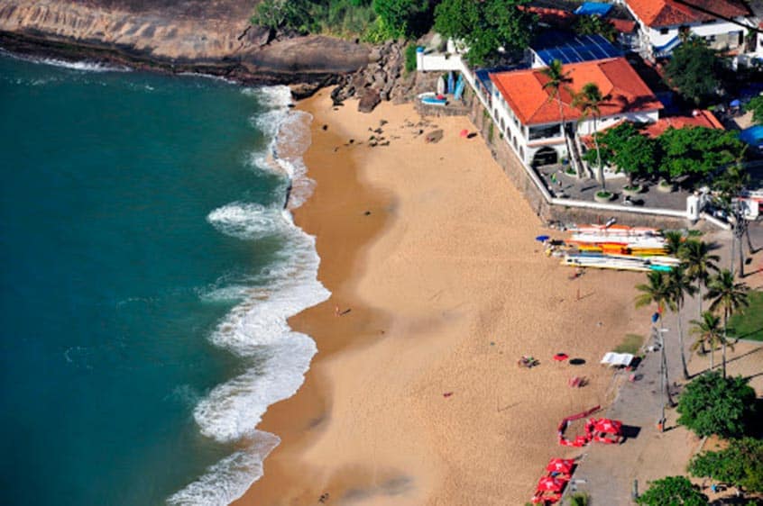 image Playas de Río de Janeiro vermela