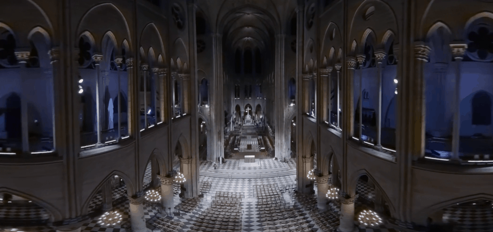 Rebuilding Notre Dame Esta experiencia de realidad virtual permite recorrer la famosa catedral antes y después de su incendio