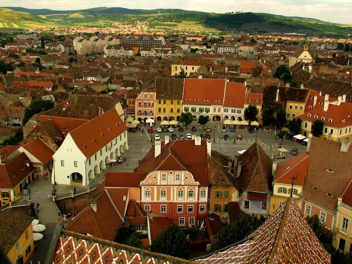 image destinos para viajar en Europa Rumania transilvania sibiu