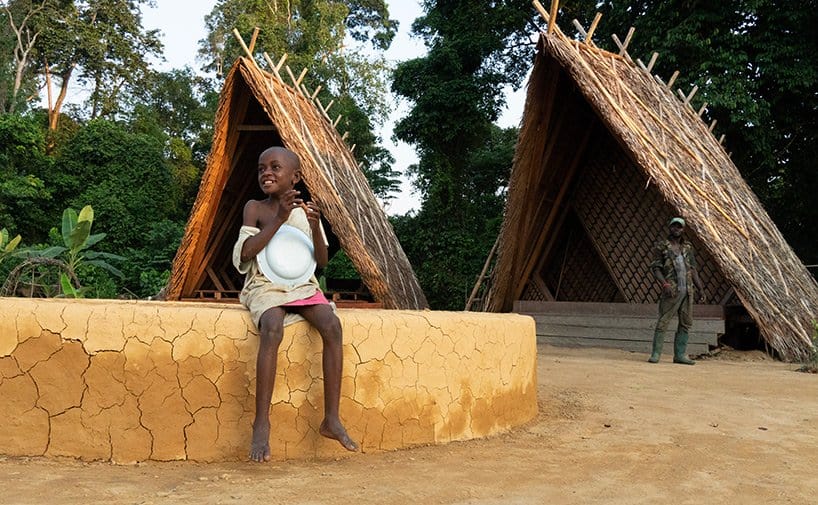 image aldea Una ONG esta construyendo en Camerun una aldea con viviendas a base de materiales locales y naturales 4