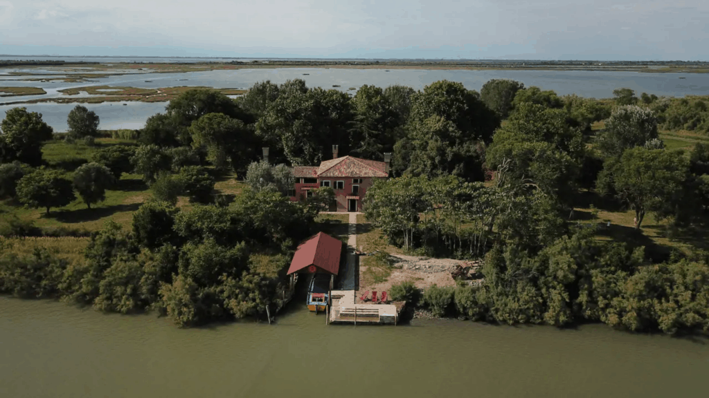 alquilar una isla entera en Italia