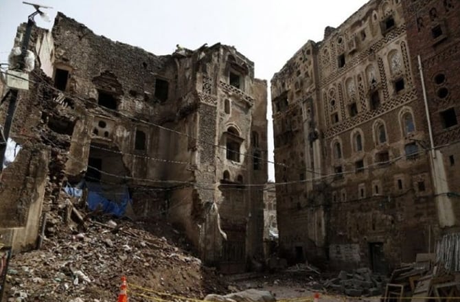 sana Se derrumban casas de casi 1000 años de antigüedad en Saná, Yemen, como consecuencia de las fuertes lluvias image sana casas de saná
