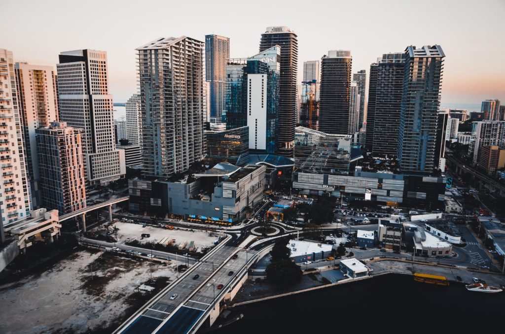 image miami por primera vez felipe simo haokta3oln0 unsplash