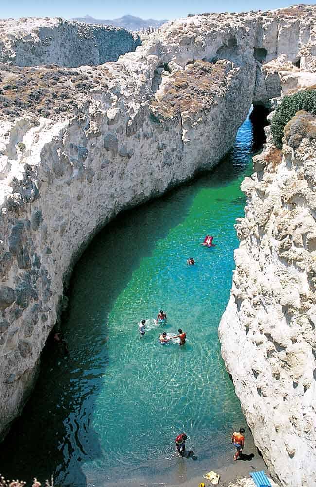 image Qué ver en Milos papa