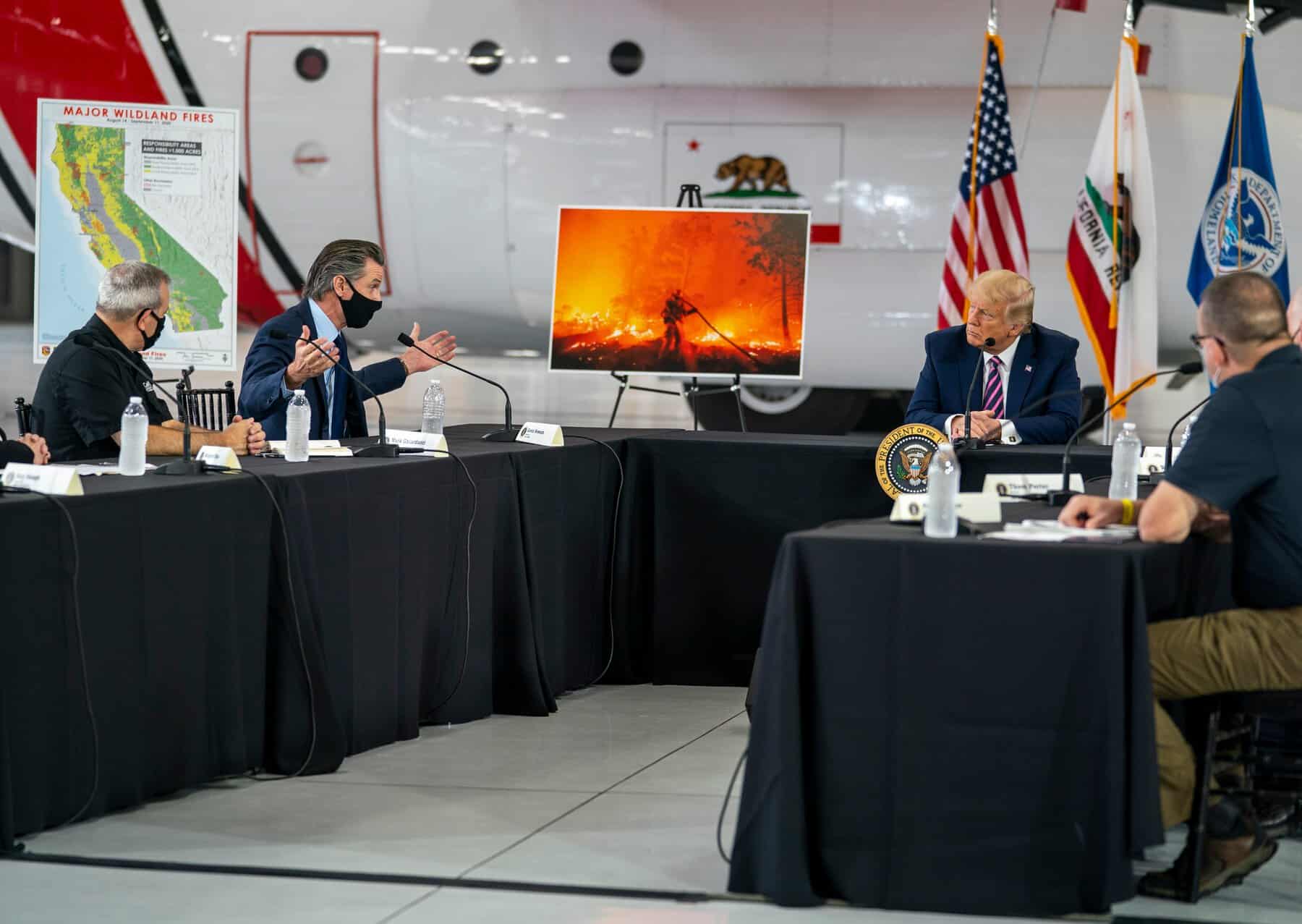 14dc-fires-mobileMasterAt3x