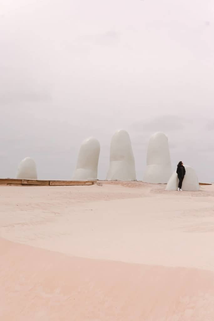 image Punta del Este con lluvia Dedos con lluvia