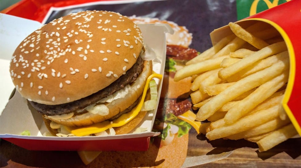 McDonald´s anuncia que comenzó a suprimir colorantes y saborizantes artificiales en el 90% de sus productos en tiendas de México