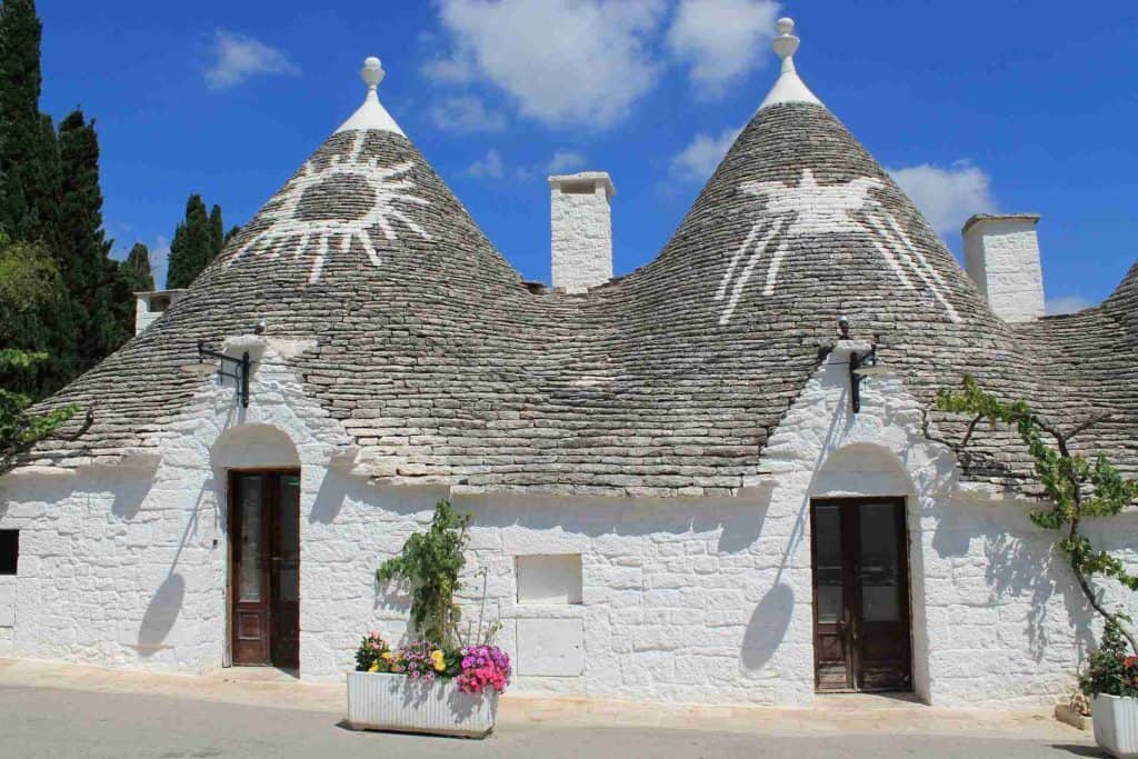 Alberobello, el pueblo italiano que parece sacado de un cuento de hadas
