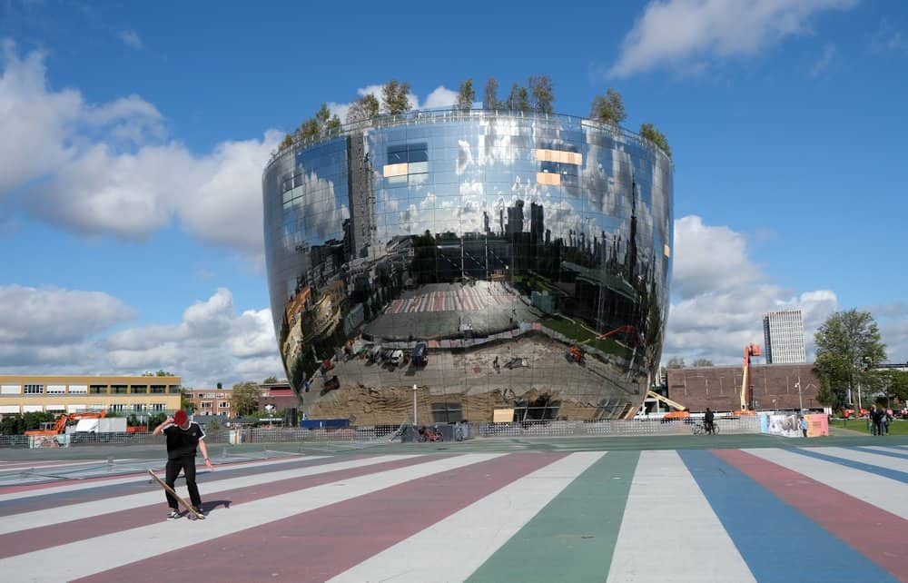 Este museo de Róterdam construyó un depósito para poder exhibir su colección de más de 150000 piezas