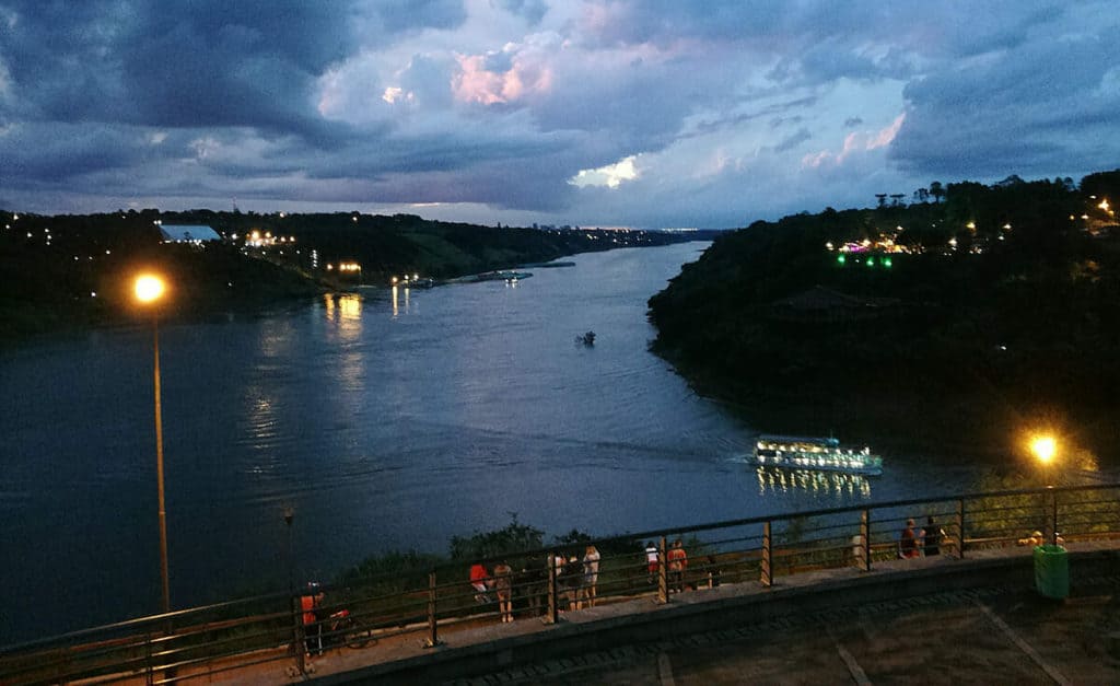 image lugares para conocer cerca de Iguazú hito 3 fronteras 4