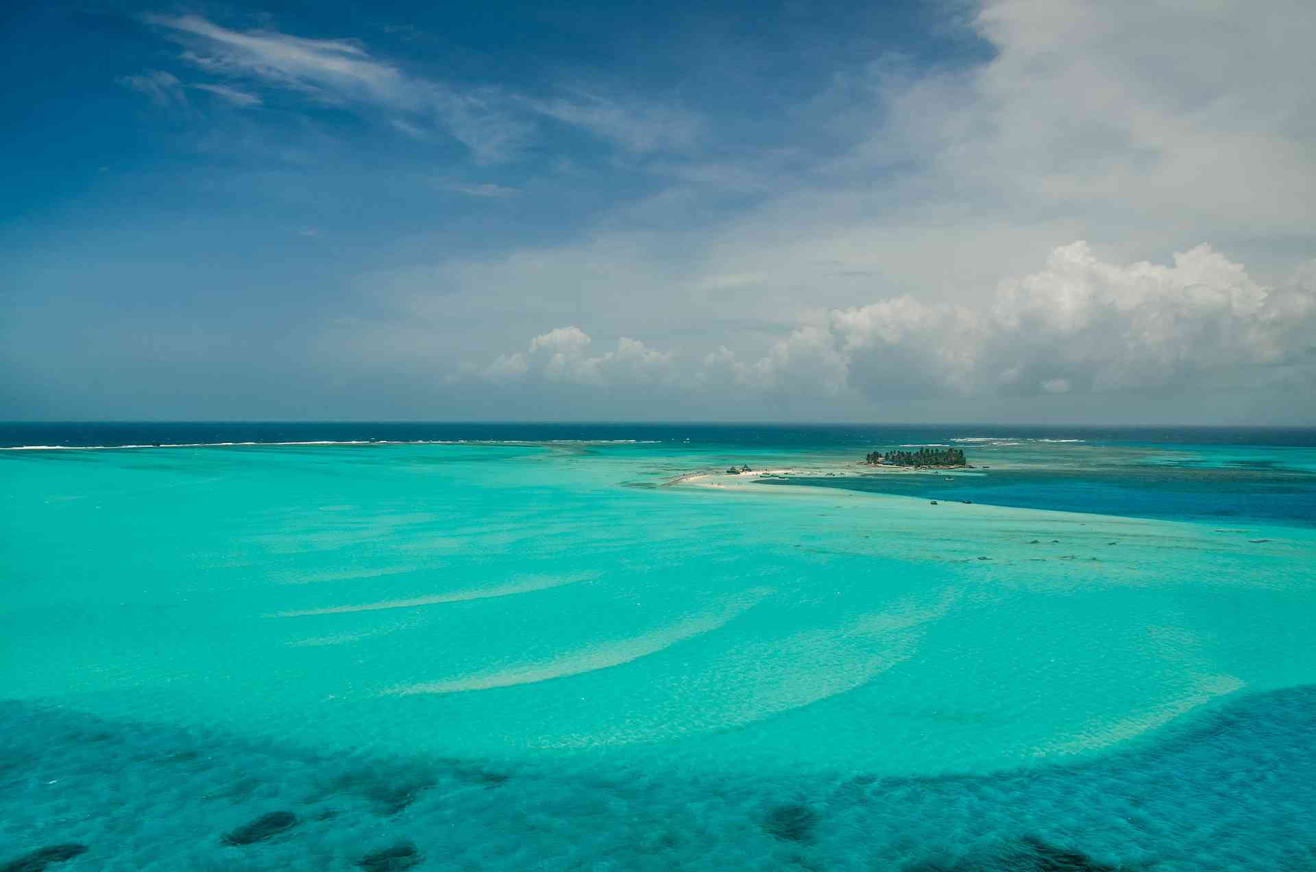 Jhonny Cay, un pequeño paraíso en el caribe colombiano de San Andrés