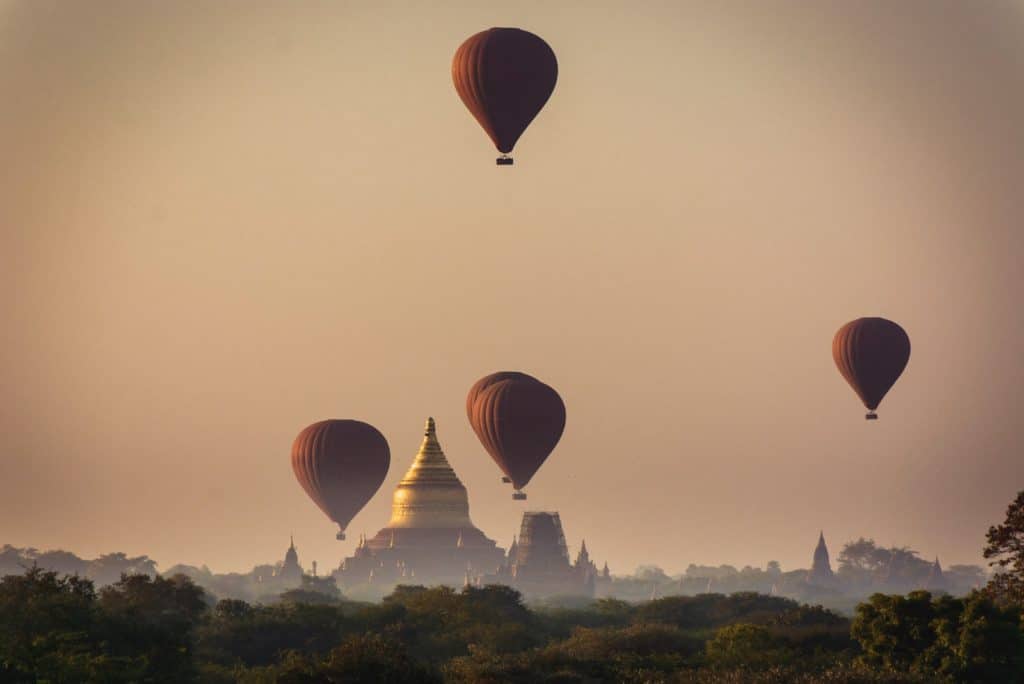 myanmar globos templos