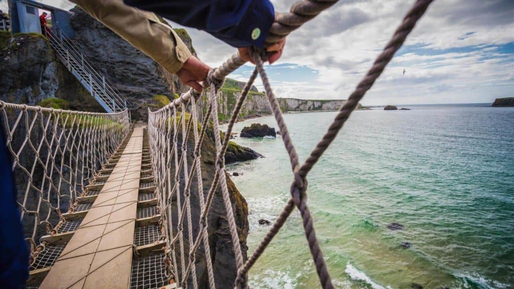 image carrick-a-rede puente de cuerdas irlanda 1