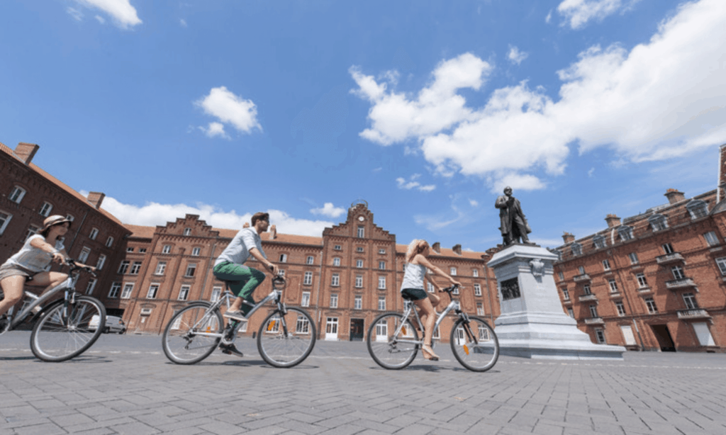 lugares que ver en Poznan Viajes image Qué hacer en Foz do Iguazú 3.086 kilometros para recorrer 7 paises esta ruta ciclista europea une Trondheim en Noruega con Santiago de Compostela en Espana