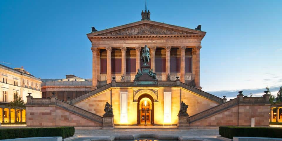 Alemania: vandalizaron alrededor de 70 piezas en 3 galerías de la Isla de los Museos de Berlín