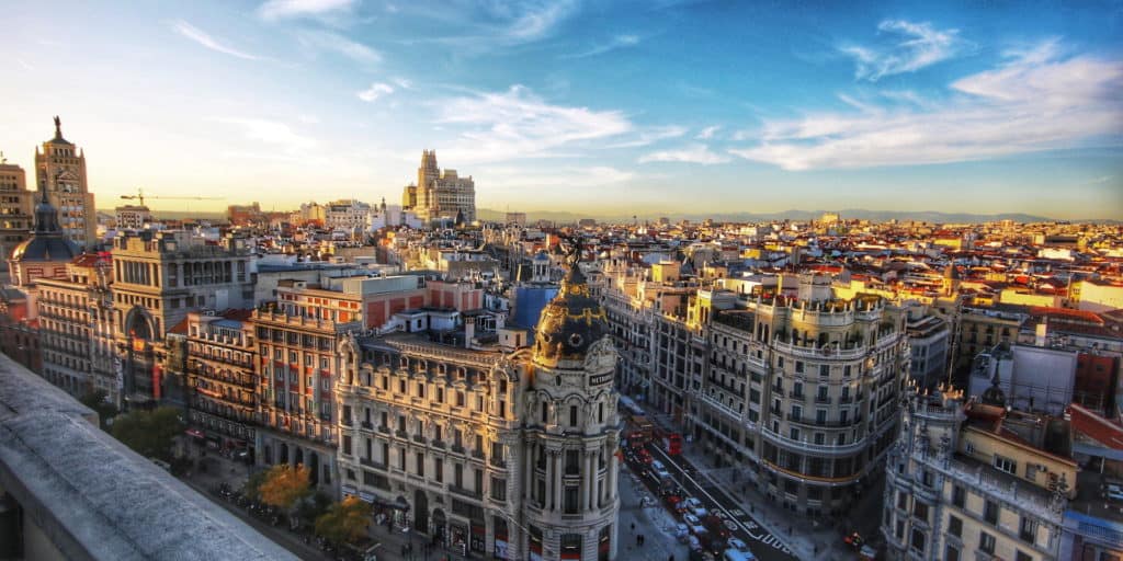 COVID-19 en España: Decretan un segundo estado de alarma con un toque de queda nocturno por los próximos quince días