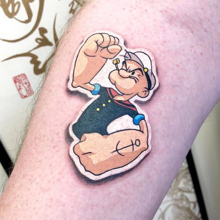 Este tatuador diseña dibujos sobre la piel inspirados en la cultura pop que simulan parches de tela