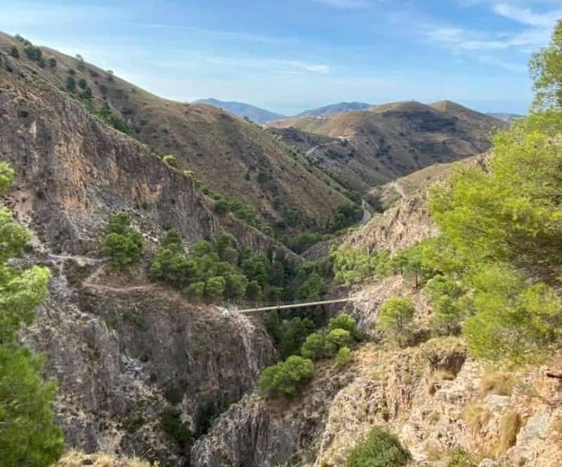 Málaga inaugura hoy uno de los puentes colgantes más grandes de España ubicado en un entorno natural