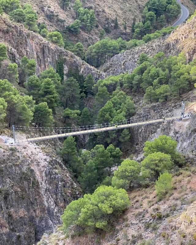 image puentes colgantes más grandes de España Malaga inaugura hoy uno de los puentes colgantes mas grandes de Espana ubicado en un entorno natural 3