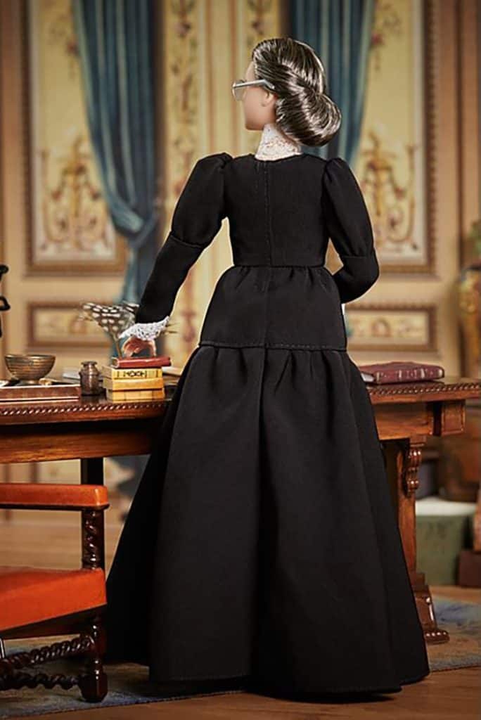 image 100° aniversario del voto femenino Mattel presenta una Barbie inspirada en Susan B. Anthony para celebrar el 100° aniversario del voto femenino en Estados Unidos 3