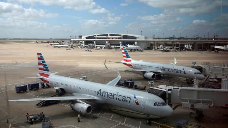 American Airlines se suma a la lista de aerolíneas que en Estados Unidos ofrecerán la prueba de COVID-19 para antes de viajar