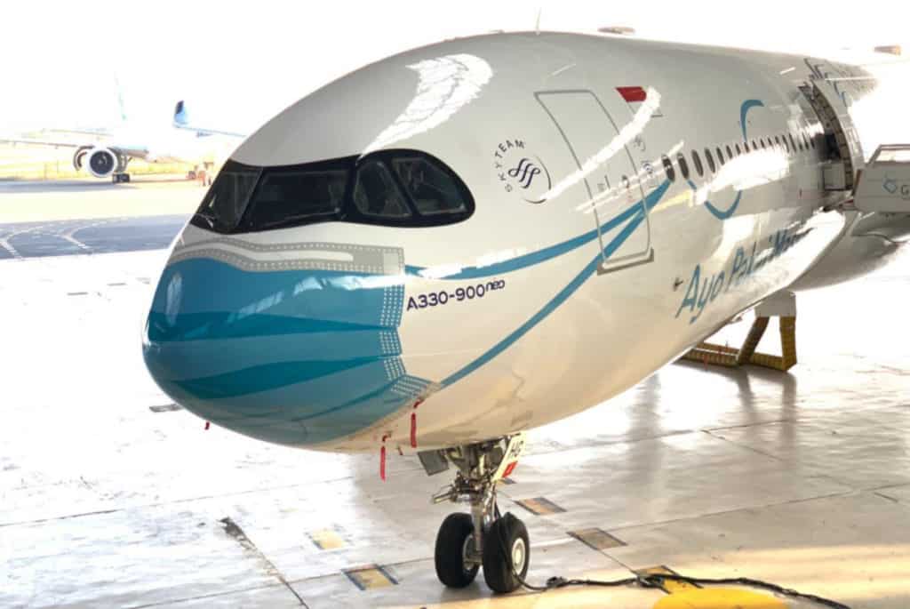 Indonesia: esta aerolínea pintó barbijos en sus aviones como apoyo a la iniciativa del gobierno para utilizar mascarillas