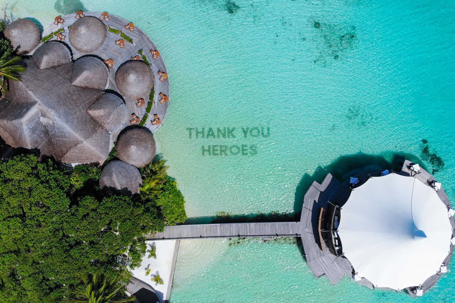 Maldivas: el resort Baros Maldives realizó un hermoso tributo para los héroes de la pandemia por COVID-19