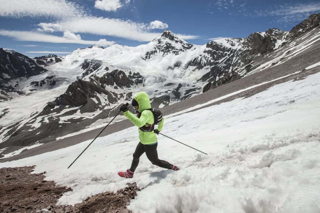 Una ultramaratonista brasileña logró dos míticos ascensos de montañas de los Alpes en un mismo día