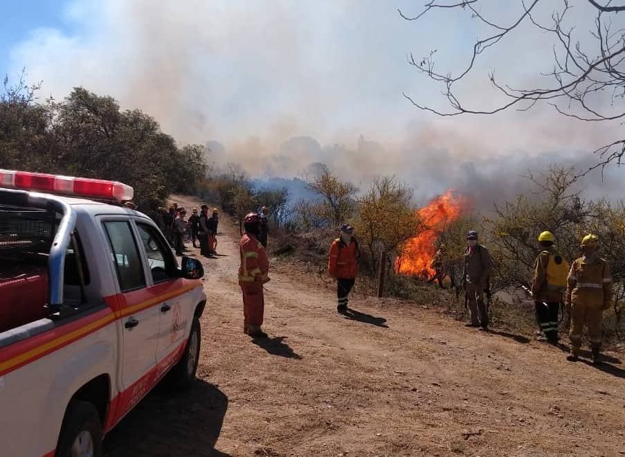 Argentina: Brigadistas de Parques Nacionales viajan a Córdoba para sumarse al combate de los incendios