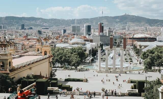 image barcelona con menos de 10 euros kristijan arsov 1ONaCadiOqY unsplash 1