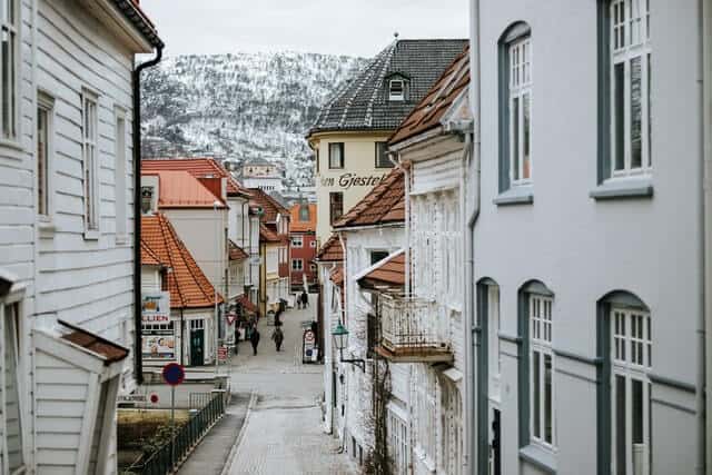 image Bergen lucija ros AjSFGwjwnGc unsplash 1