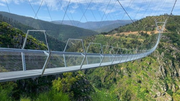 Portugal: esperan poder inaugurar el puente peatonal más largo del mundo para finales de Octubre