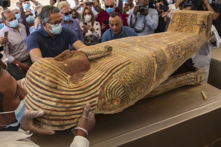 En Egipto revelaron una colección de 59 sarcófagos que datan desde hace más de 2500 años