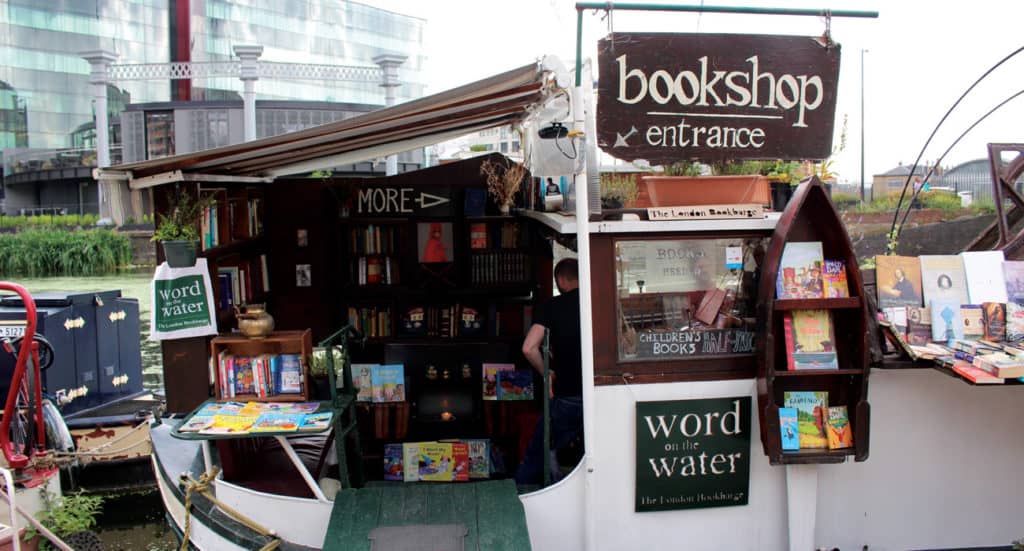 Cómo llegar a Word On The Water: la biblioteca más friendly de Londres que emerge en un barco plagado de libros