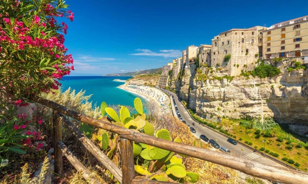 airbnb argentino Viajes image airbnb argentino Kalabria coas to coast