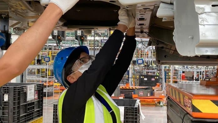 Mustang Mach-E: Así es el primer vehículo de Ford ensamblado 100% por mujeres en México