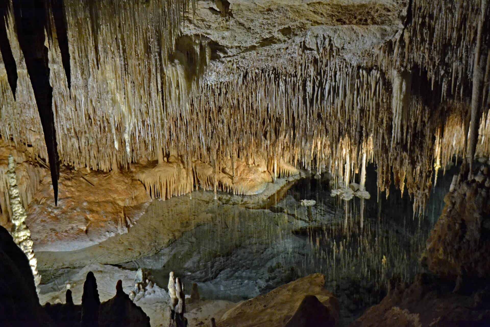 CUEVAS DEL DRACH