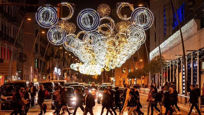 Así se vivió la ceremonia del encendido de las luces de Navidad en Barcelona