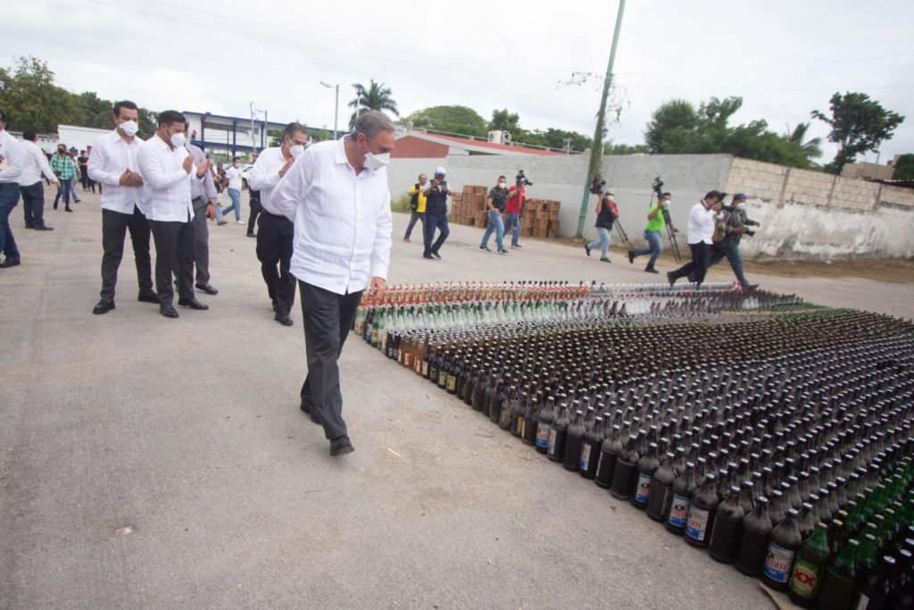 bebidas alcohólicas México: se destruyeron más de 12000 cervezas y más de 200 botellas de otras bebidas alcohólicas en Campeche México: se destruyeron más de 12000 cervezas y más de 200 botellas de otras bebidas alcohólicas en Campeche