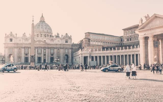 image lugares imprescindibles que visitar en Roma kevin et laurianne langlais fsoeo4ZcNgE unsplash 1