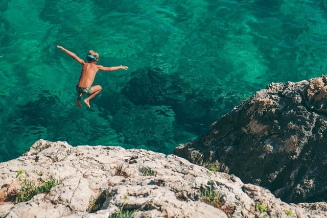 image isla de Hvar nikola radojcic 64Y 4cUlV4w unsplash