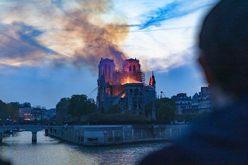 La renovación de Notre Dame continúa avanzando y ya removieron los andamiajes