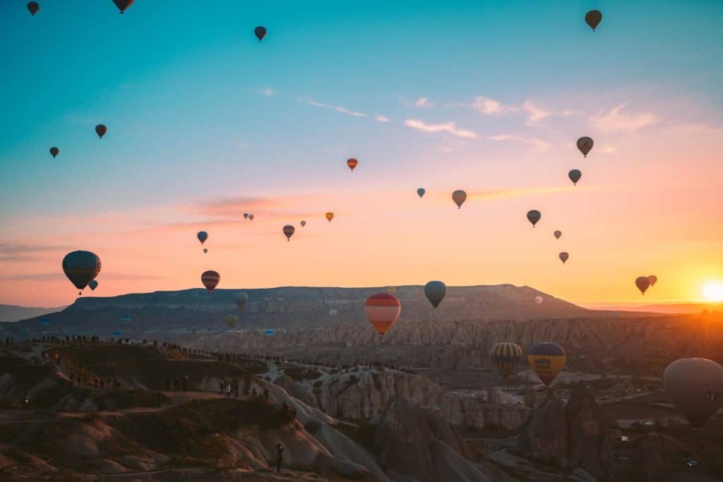 image volar en globo aerostático pexels taryn elliott 3889704 1